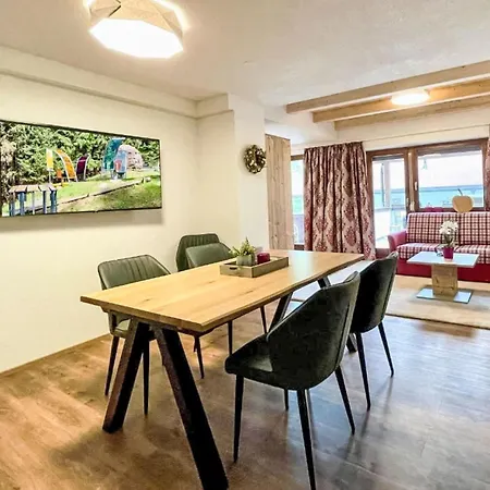 Panorama By Interhome * 湖城